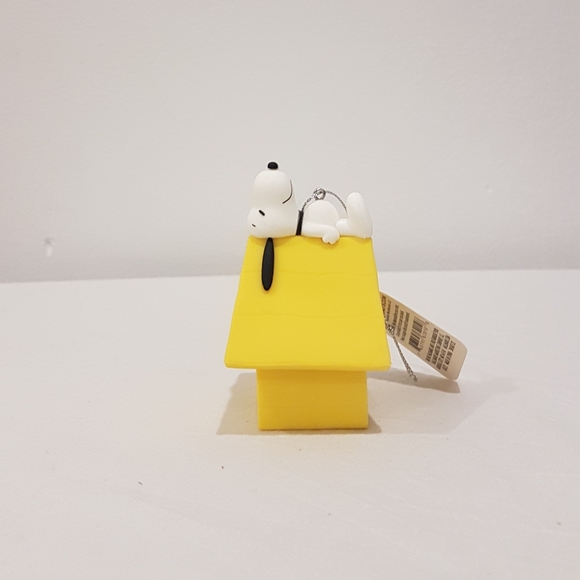 Yellow Hallmark Peanuts Christmas Tree Ornaments Snoopy on Top of Doghouse - Picture 3 of 4